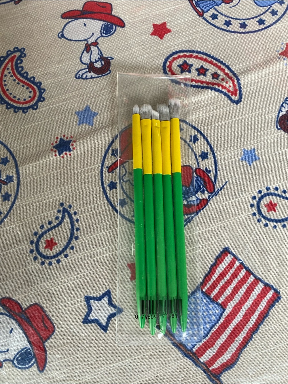 Lavish Green and Yellow Paint Brush Set